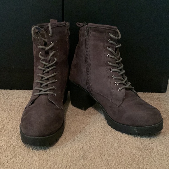 Dark gray Zigisoho boots (size 9 US) - Picture 2 of 4